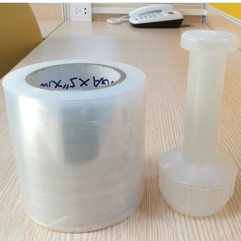 LLDPE Stretch Film s plastovou rukojetí